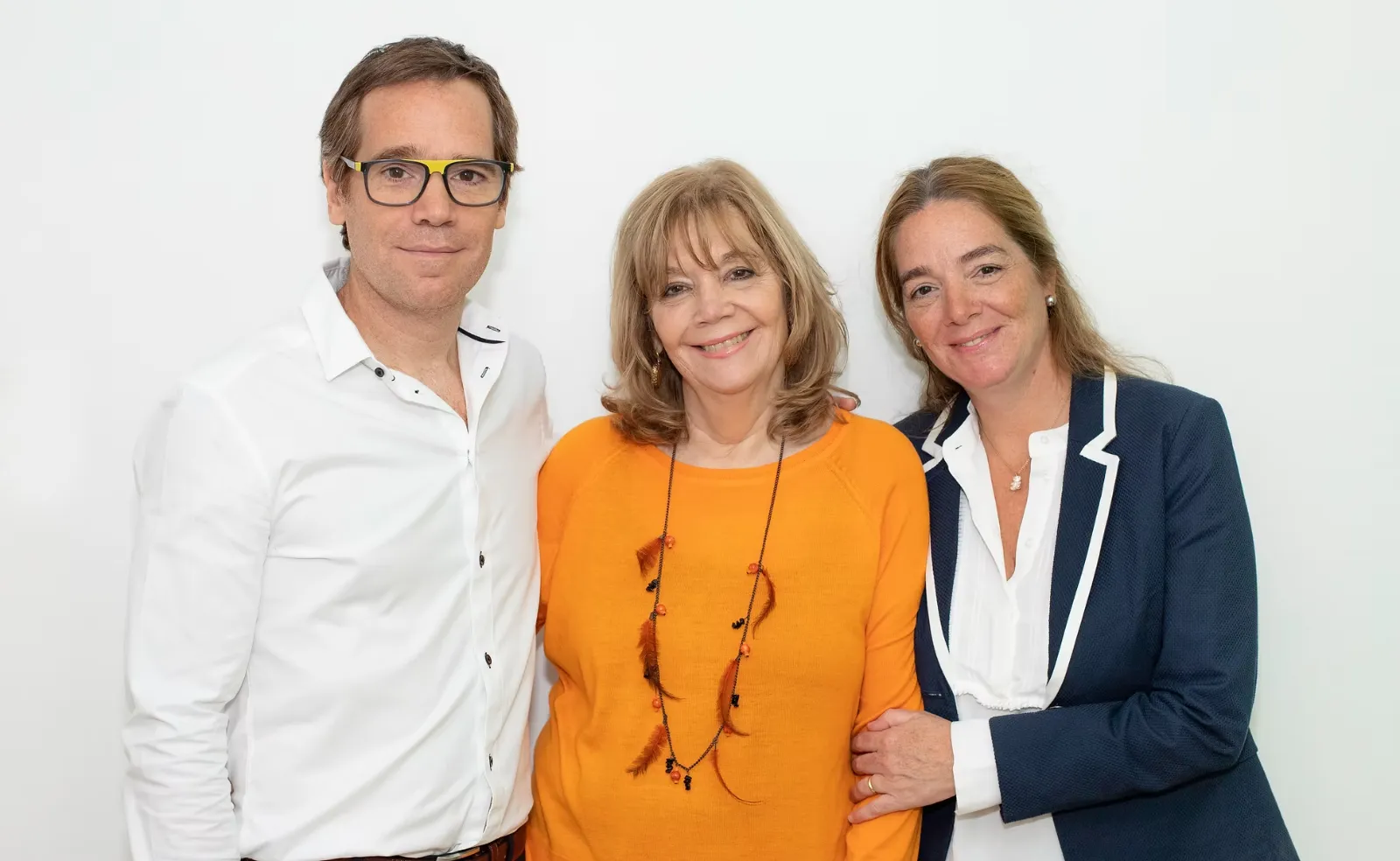 La Dra. Cristina Ribeiro, el Dr. Martín Moreno y Verónica Moreno